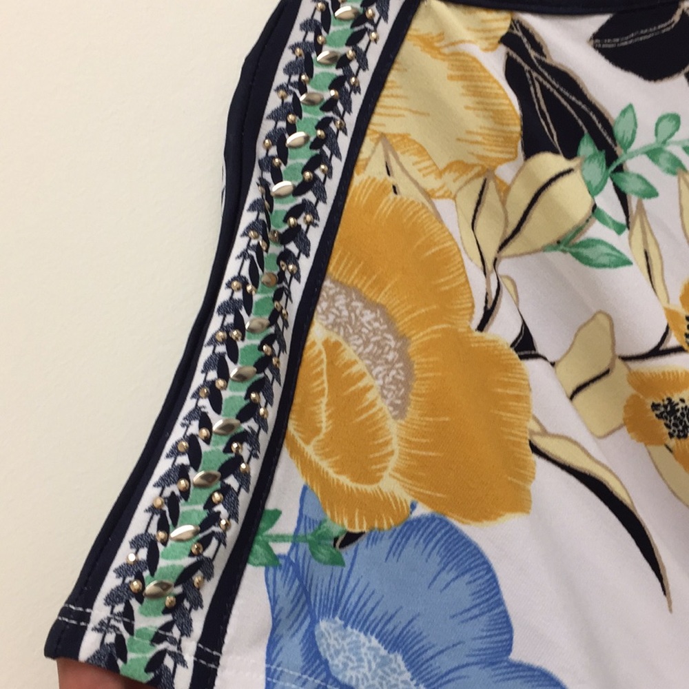 JM Collection Floral Top - Picture 6 of 6